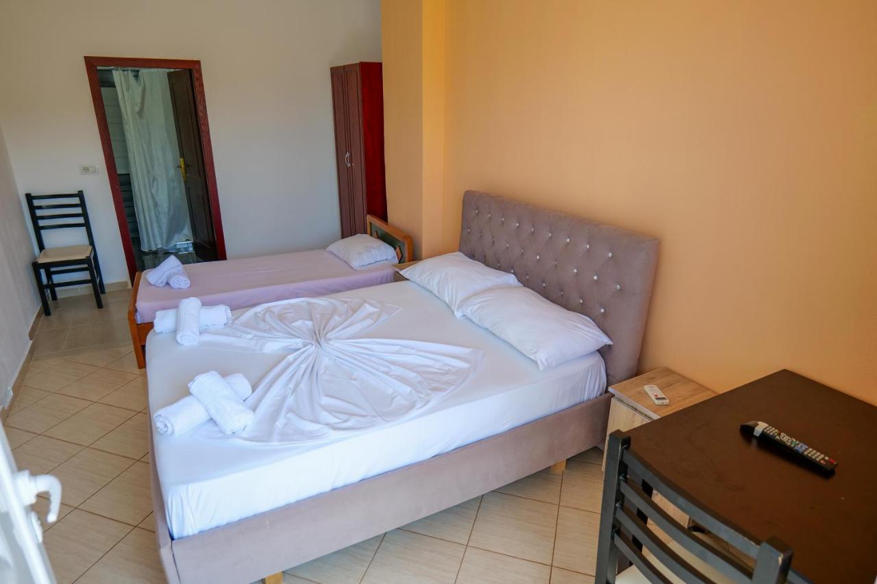 Hotel Ilias House Ksamil Esterno foto