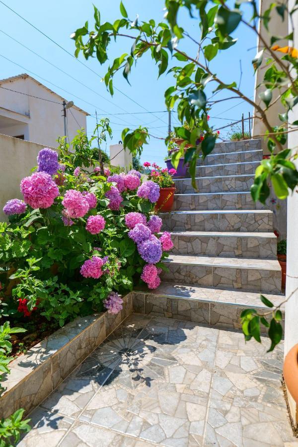 Hotel Ilias House Ksamil Esterno foto
