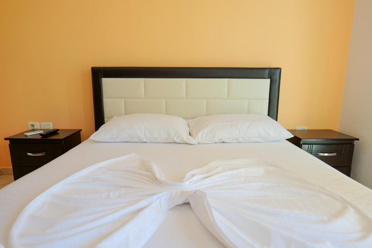 Hotel Ilias House Ksamil Esterno foto
