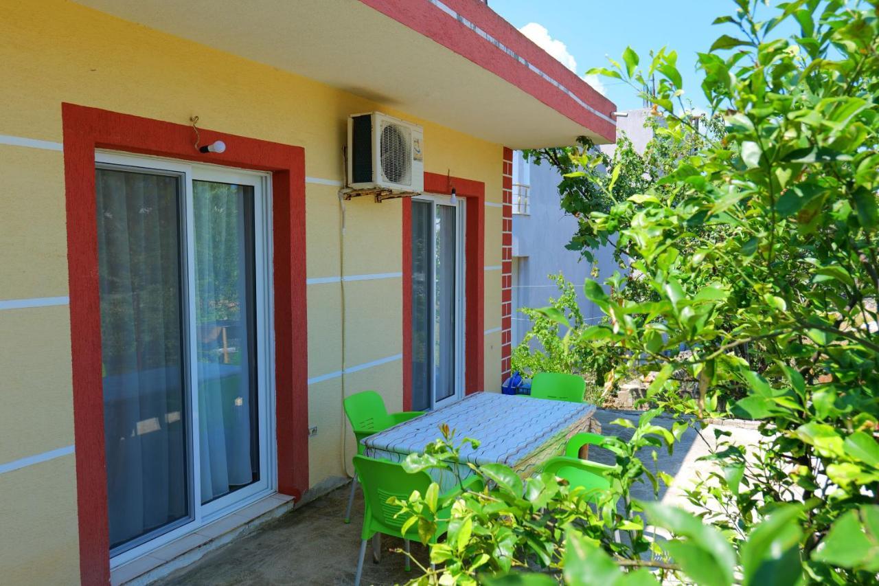 Hotel Ilias House Ksamil Esterno foto
